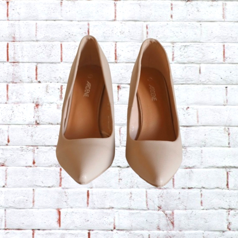 🤩Host Pick 🤩 Like new🌷 ARDENE Beige Faux Leather High Heel Pumps - Picture 4 of 16